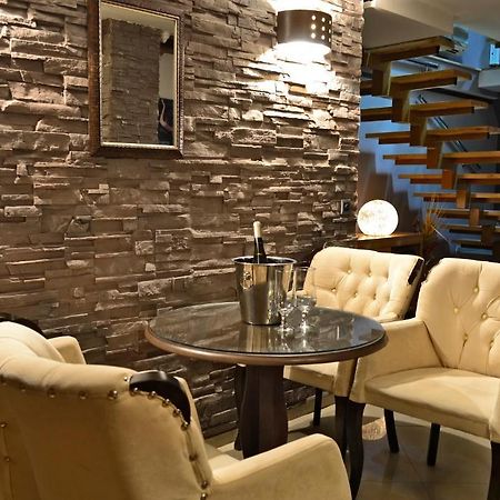 Domus Aparthotel Скопье Экстерьер фото