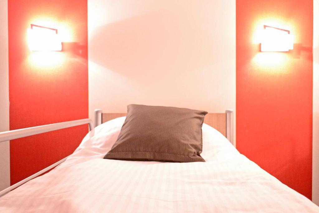 Domus Aparthotel Скопье Экстерьер фото