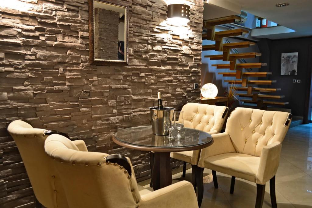 Domus Aparthotel Скопье Экстерьер фото
